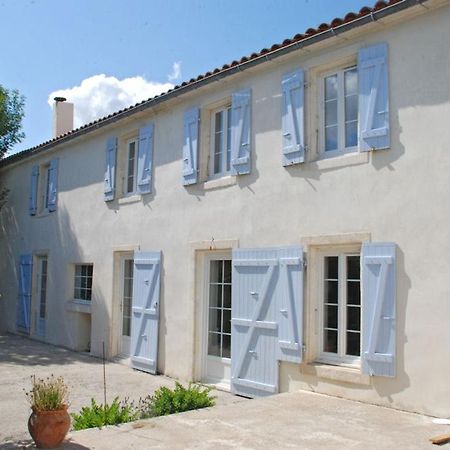 La Tonnelle Fleurie Chambres D'Hotes Sainte-Soulle エクステリア 写真