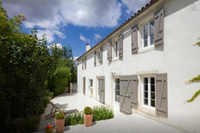 La Tonnelle Fleurie Chambres D'Hotes Sainte-Soulle エクステリア 写真