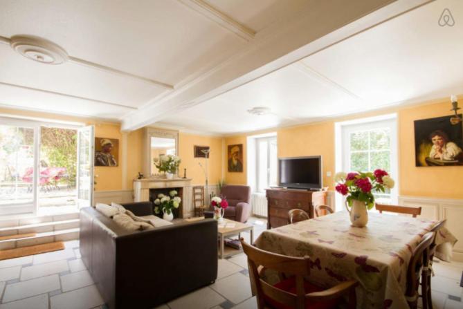 La Tonnelle Fleurie Chambres D'Hotes Sainte-Soulle エクステリア 写真